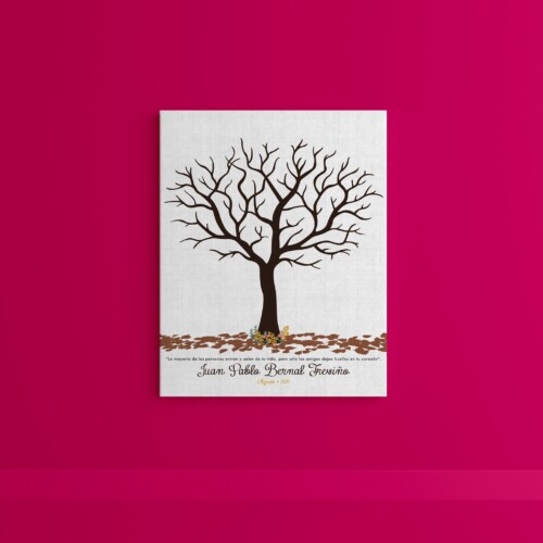 Árbol de huellas con hojitos sobre el suelo para celebrar momentos especiales como Jubilación, Posadas, Eventos corporativos y más